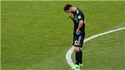 Ronaldo gọi Messi th&#236; &#39;thu&#234; bao qu&#253; kh&#225;ch&#39;. Ảnh chế &#39;Miss Penalty&#39; tr&#224;n ngập
