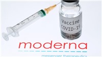 Dịch Covid-19 trưa 21/1: Liều ti&#234;m thứ 3 của vaccine Moderna bằng nửa liều cơ bản