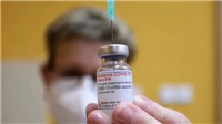 Mỹ xem x&#233;t cấp ph&#233;p vaccine ngừa Covid-19 của Moderna cho trẻ dưới 5 tuổi    