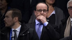 Khủng bố tại Paris: Tổng thống F.Hollande kh&#244;i phục biện ph&#225;p kiểm so&#225;t bi&#234;n giới, 8 kẻ tấn c&#244;ng đ&#227; bị ti&#234;u diệt 