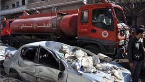 CH&#217;M ẢNH: Hiện trường đ&#225;nh bom xe chứa 150 kg thuốc nổ, gần 80 người Syria thương vong 