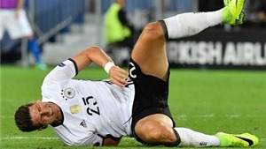 Hung tin cho Đức: Mario Gomez chia tay EURO 2016 v&#236; chấn thương