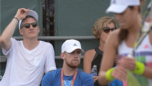 Schweinsteiger bị y&#234;u cầu dừng xem Ivanovic chơi quần vợt v&#224; tập trung hồi phục thể lực