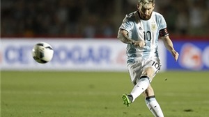 Lionel Messi đ&#225; phạt đẹp như mơ v&#224;o lưới Colombia