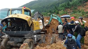 Đ&#227; t&#236;m thấy thi thể 2 mẹ con vụ lở đất ở Nha Trang