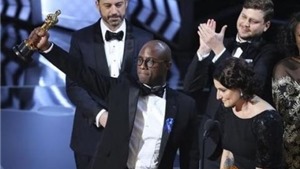Scandal trao nhầm giải qu&#225; muộn để &#39;cứu view&#39; Oscar 2017