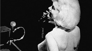 Mừng sinh nhật Tổng thống Kennedy, Marilyn Monroe muốn mặc bộ v&#225;y... &#39;nude&#39;