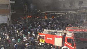 Nổ bom xe kinh ho&#224;ng tại th&#224;nh phố Beirut