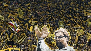 Ch&#249;m ảnh: CĐV Dortmund nghẹn ng&#224;o tạm biệt Juergen Klopp 
