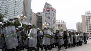 Trung Quốc bắn gục 28 tay s&#250;ng khủng bố ở T&#226;n Cương