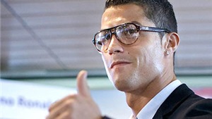 Cristiano Ronaldo kh&#244;ng tiếc tiền ti&#234;u x&#224;i v&#236; &#39;người t&#236;nh đồng giới tin đồn&#39;