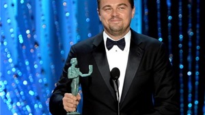 Thắng tiếp giải SAG, Leo DiCaprio gặp &#39;điềm b&#225;o&#39; Oscar
