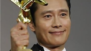 Lee Byung Hun gi&#224;nh giải Nam diễn vi&#234;n ch&#237;nh xuất sắc nhất tại lễ trao giải Điện ảnh ch&#226;u &#193; 