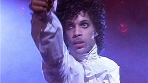 Nghi &#225;n Prince bị b&#225;c sĩ từng ngộ s&#225;t Michael Jackson k&#234; thuốc