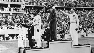Jesse Owens lập 6 kỷ lục thế giới trong 45 ph&#250;t: Người h&#249;ng da đen l&#224;m mất mặt Hitler