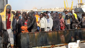 Số người di cư bỏ mạng tr&#234;n Địa Trung Hải tuần trước l&#234;n tới 880 người