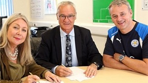 CẬP NHẬT tối 10/8: Ranieri gia hạn hợp đồng với Leicester. David Moyes muốn lấy người của Man United