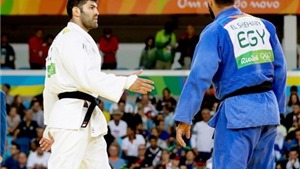 VĐV judo Ai Cập bị đuổi về nước v&#236;... từ chối bắt tay đối thủ Israel ở Olympic Rio