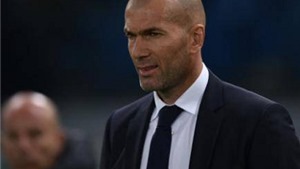 Zidane &#39;TỨC ĐI&#202;N&#39; khi 4 cậu qu&#253; tử bị UEFA ‘sờ g&#225;y’