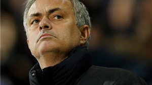 V&#236; sao Mourinho đột ngột thay đổi kế hoạch mua sắm của Man United?