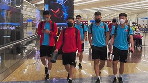 U23 Việt Nam  tới UAE sau 12 tiếng di chuyển, ra s&#226;n tập ngay