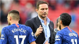 Chelsea thua đau, Lampard mắng Mourinho, d&#224;nh lời khen cho MU