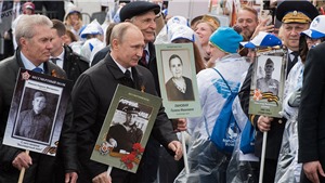 H&#236;nh ảnh ấn tượng Tổng thống Putin diễu h&#224;nh tr&#234;n Quảng trường Đỏ
