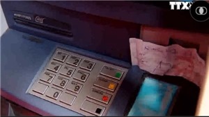 Ng&#226;n h&#224;ng kh&#244;ng thể v&#244; can khi xảy ra mất tiền trong thẻ ATM