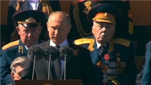 Tổng thống Nga Putin đọc diễn văn tại Quảng trường Đỏ: &#39;Ng&#224;y Chiến thắng l&#224; một ng&#224;y thi&#234;ng li&#234;ng&#39;