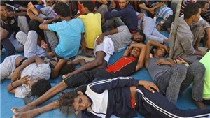 Hơn 100 người di cư chết ngo&#224;i khơi Libya do thuyền cao su ch&#236;m