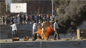 Zimbabwe: Nhiều người chết trong c&#225;c cuộc biểu t&#236;nh phản đối gi&#225; nhi&#234;n liệu tăng