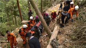 Nhiều khả năng gần 100 người vẫn bị mắc kẹt trong vụ sập hầm mỏ ở Indonesia