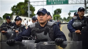 Mexico triển khai qu&#226;n đội ngăn chặn d&#242;ng người di cư tới Mỹ