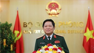 Bộ trưởng Bộ Quốc ph&#242;ng thăm Đại tướng Ph&#249;ng Quang Thanh