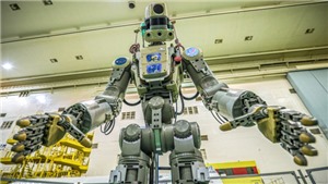 Robot đ&#226;̀u ti&#234;n tr&#234;n kh&#244;ng gian của Nga ho&#224;n th&#224;nh nhiệm vụ tại ISS