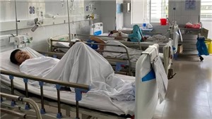 Đ&#224; Nẵng: Nhiều người nhập viện nghi do ngộ độc thực phẩm