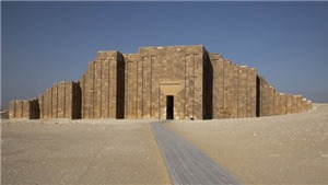 Tr&#249;ng tu lăng mộ Djoser: Vị pharaoh cứu Ai Cập khỏi nạn đ&#243;i