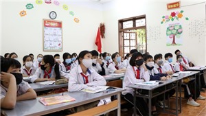 Học sinh lớp 12 Nghệ An trở lại trường sau gần 3 th&#225;ng học trực tuyến