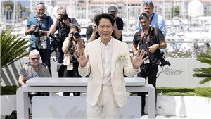 Lee Jung Jae: Từ nam ch&#237;nh &#39;Squid Game&#39; tới phim đầu tay tại Cannes