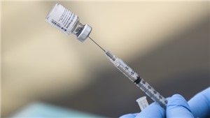 Ch&#226;u &#194;u ph&#234; duyệt việc d&#249;ng liều vaccine thứ ba của Pfizer/BioNTech
