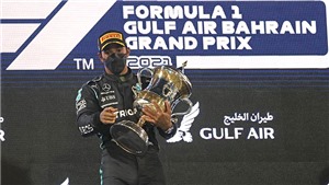 Lewis Hamilton v&#244; địch Bahrain Grand Prix: Con người vẫn quan trọng hơn m&#225;y m&#243;c