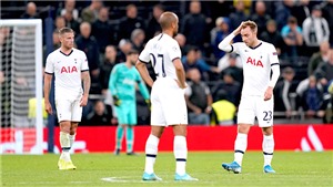 Tottenham thảm bại 2-7: Rơi tự do giữa hai chương s&#225;ch