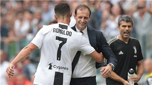 Juventus: H&#227;y phục vụ Ronaldo, để chiến thắng!