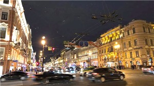 Kh&#244;ng ngủ ở Saint Petersburg