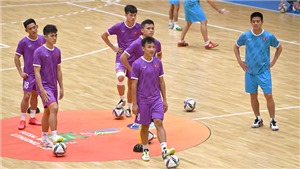 Futsal Việt Nam: Đ&#244;ng tay th&#236; vỗ n&#234;n k&#234;u