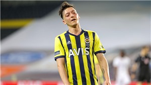 Mesut Ozil: Bước l&#249;i từ Fenerbahce tới Basaksehir