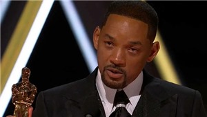 Will Smith xin lỗi Chris Rock sau c&#250; t&#225;t ‘trời gi&#225;ng’ tại giải Oscar 2022