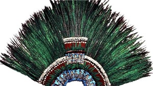 Bảo t&#224;ng &#193;o từ chối cho Mexico mượn mũ l&#244;ng của đế chế Azteca 