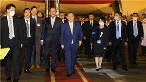  Thủ tướng Nhật Bản Suga Yoshihide v&#224; Phu nh&#226;n bắt đầu thăm ch&#237;nh thức Việt Nam
