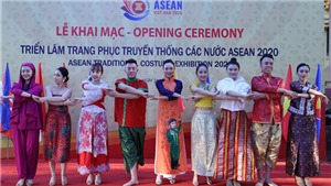 10 quốc gia th&#224;nh vi&#234;n ASEAN tham dự triển l&#227;m trang phục truyền thống